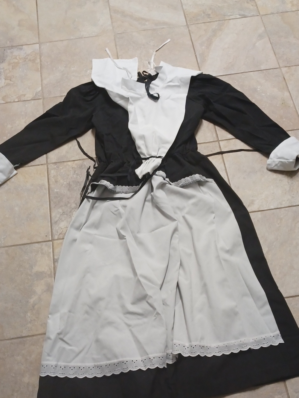 Women Quaker Costume